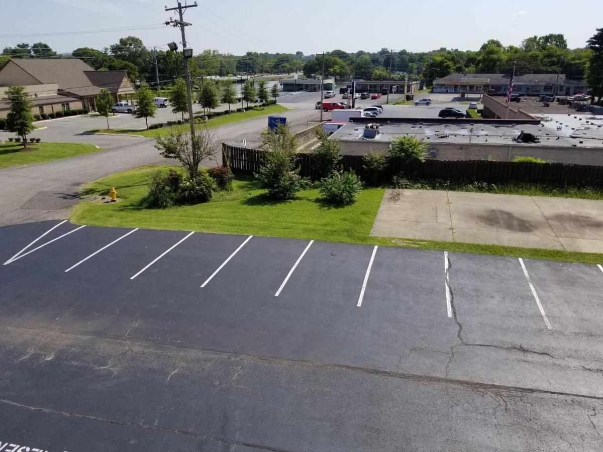 Drakes Creek Inn - Formerly The Relax Inn Hendersonville Eksteriør bilde
