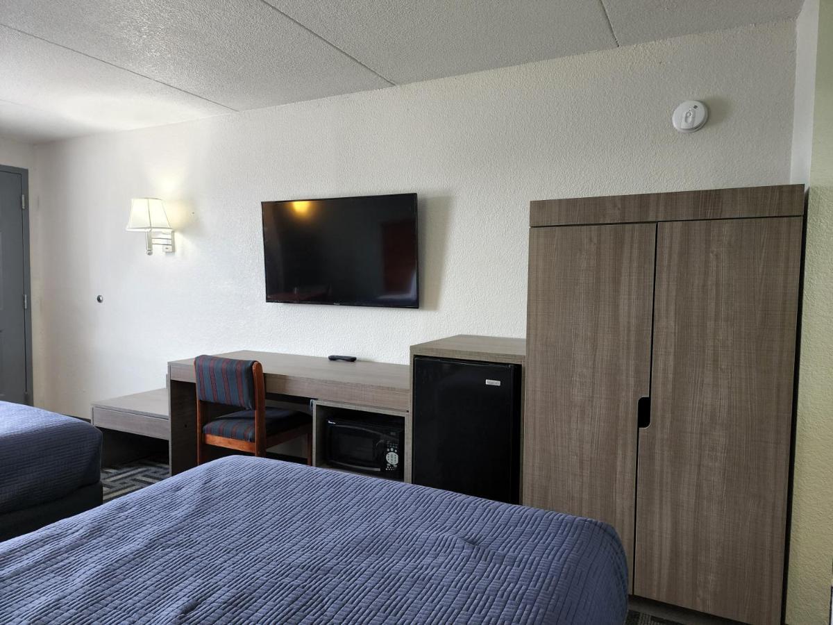 Drakes Creek Inn - Formerly The Relax Inn Hendersonville Eksteriør bilde