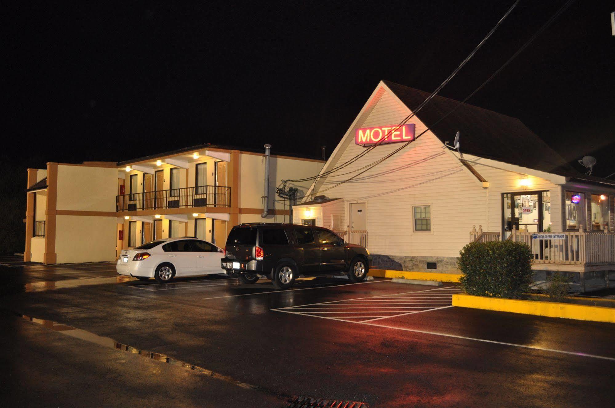 Drakes Creek Inn - Formerly The Relax Inn Hendersonville Eksteriør bilde