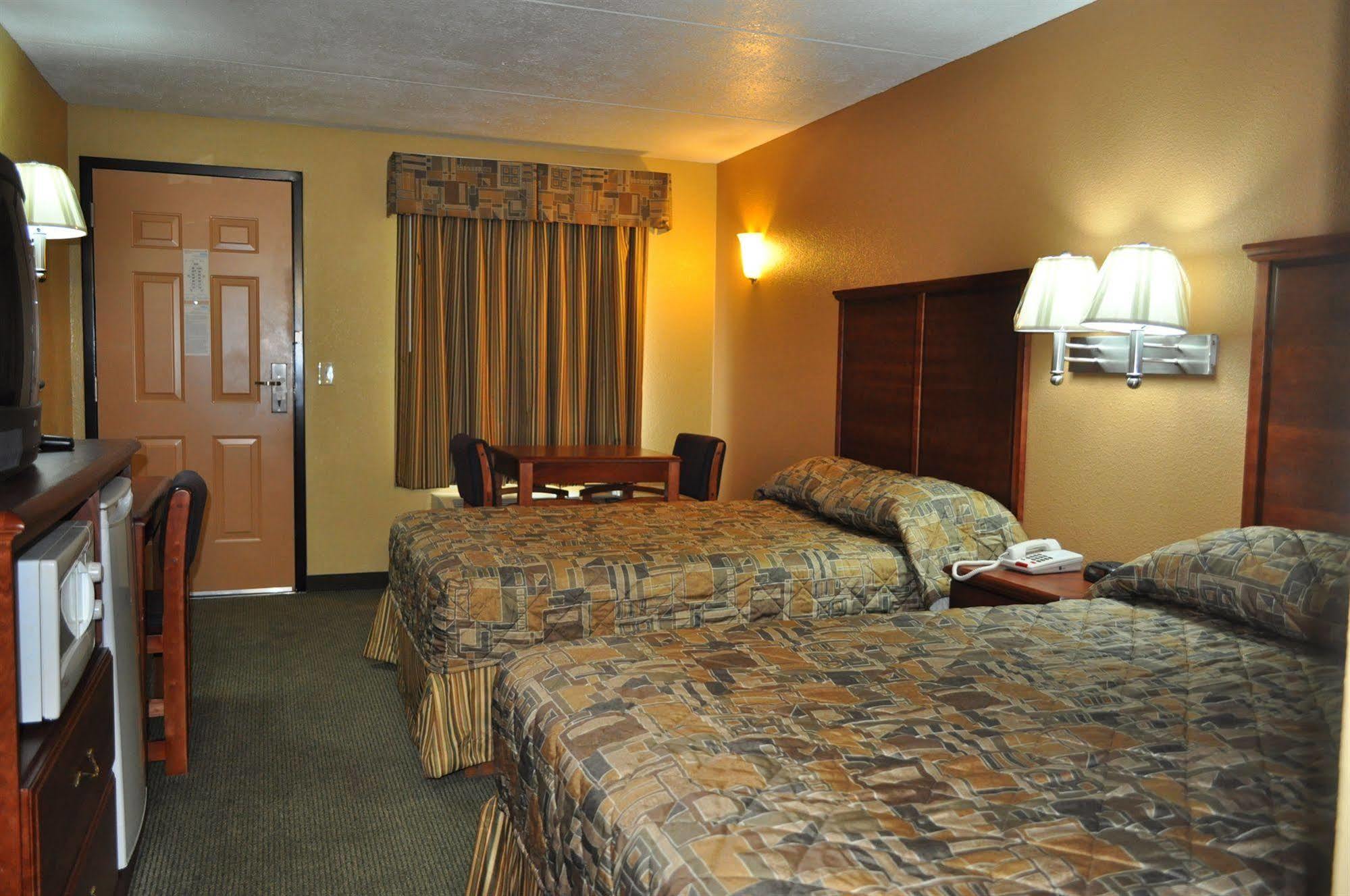 Drakes Creek Inn - Formerly The Relax Inn Hendersonville Eksteriør bilde