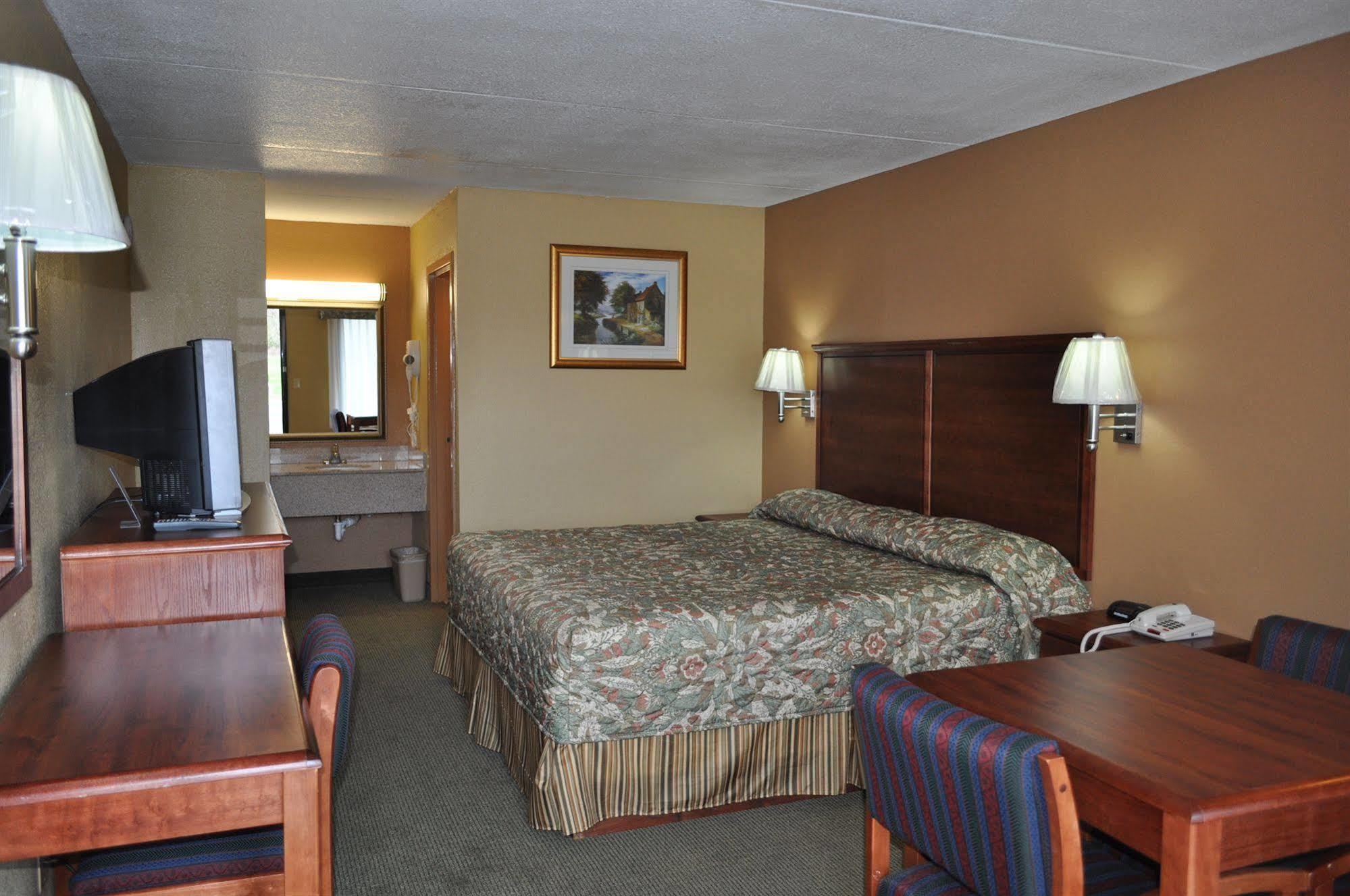 Drakes Creek Inn - Formerly The Relax Inn Hendersonville Eksteriør bilde